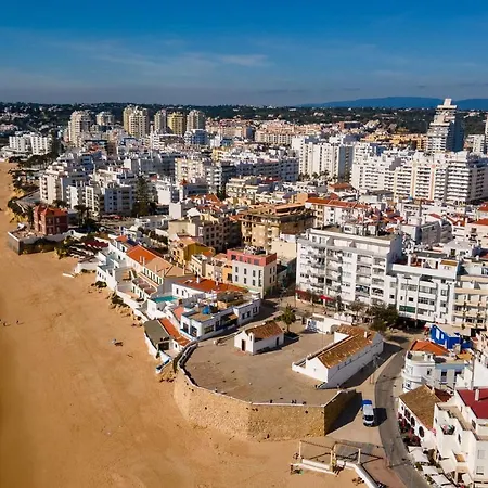 View 2 Bdr W/balcony By Lovelystay *