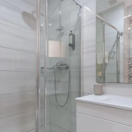 아파트 View 2 Bdr W/balcony By Lovelystay *