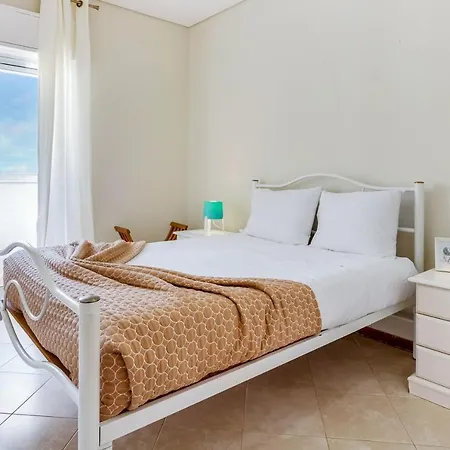 View 2 Bdr W/balcony By Lovelystay *